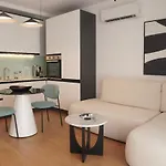 Elite Arena Deluxe Apartment *