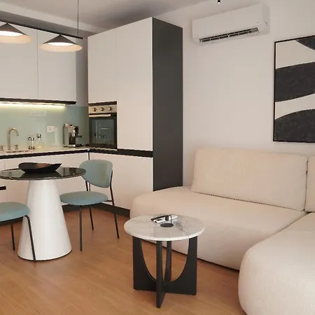 Elite Arena Deluxe Apartament *