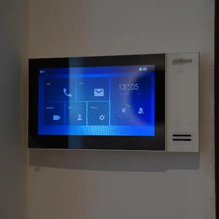 Elite Arena Deluxe Appartement *